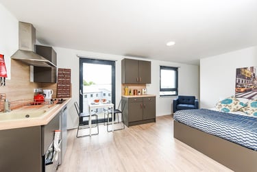 1 bed studio, Wharf View, City Centre, Chester, CH14GX - Image 1